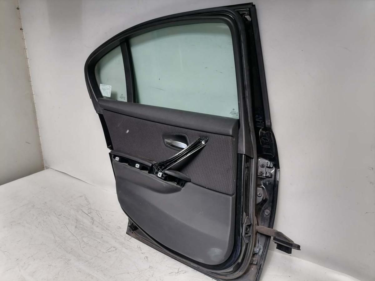 BMW 3er E90 original T&uuml;r hinten links Black Sapphire Limousine Rohbau Bj.2006